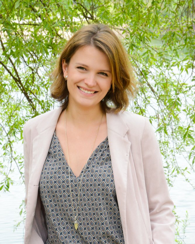 Coach Manuela Wloch-Saam im Grünen